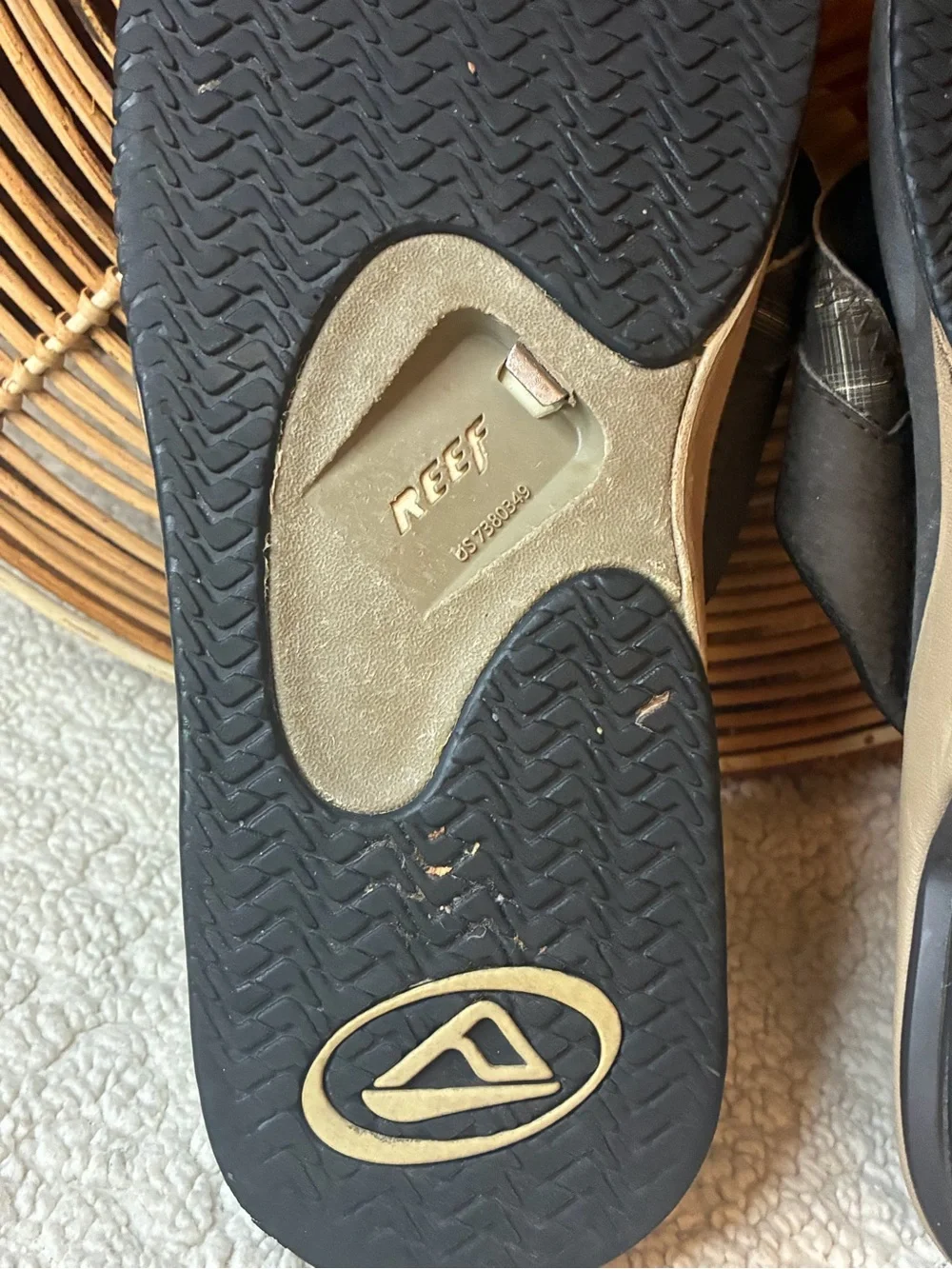 Reef Men’s Size 9 Black Cushioned Flip Flop Sandals Comfort